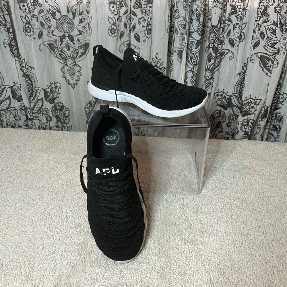 APL techloom wave sneakers